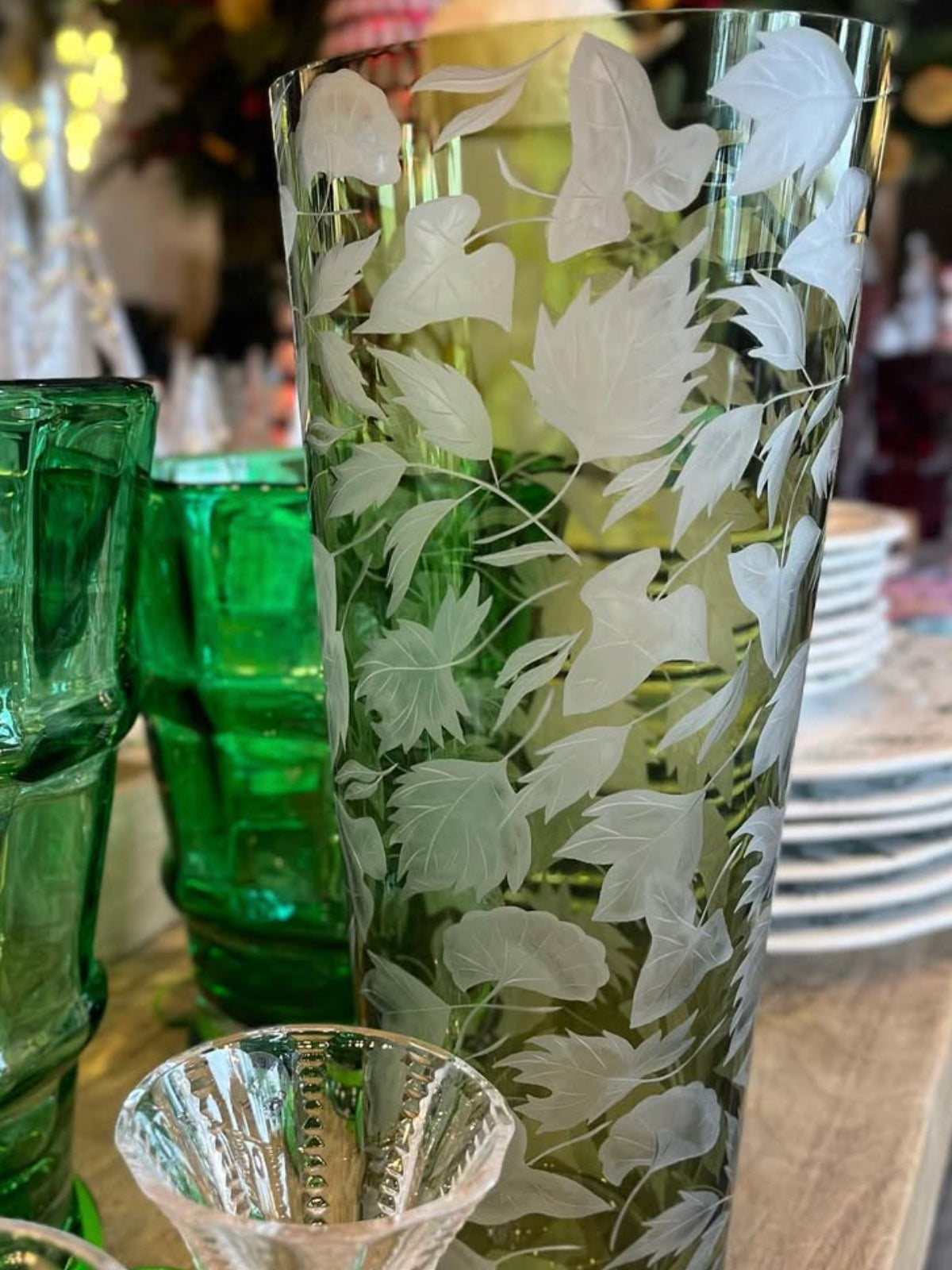 <b>Foliage</b><br>Large Vase in Khaki Green