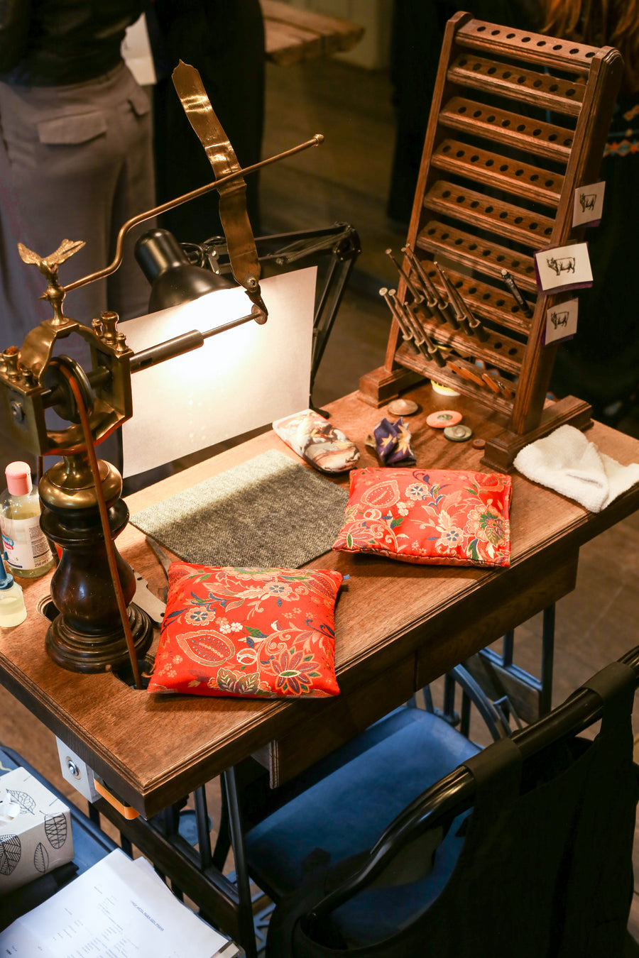 Engraving experience at the ARTĚL Prague store