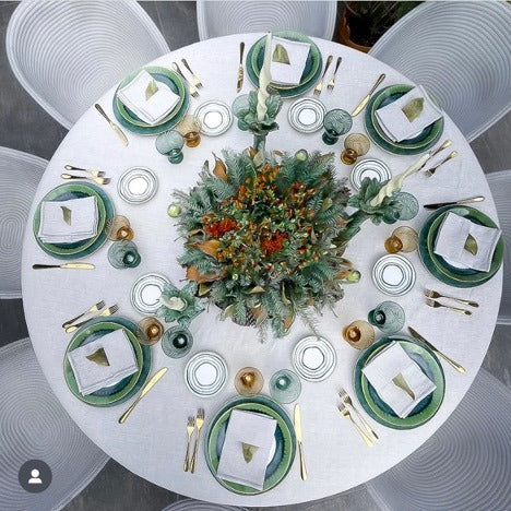 <b>Willow</b><br>Stemless Red in Sage