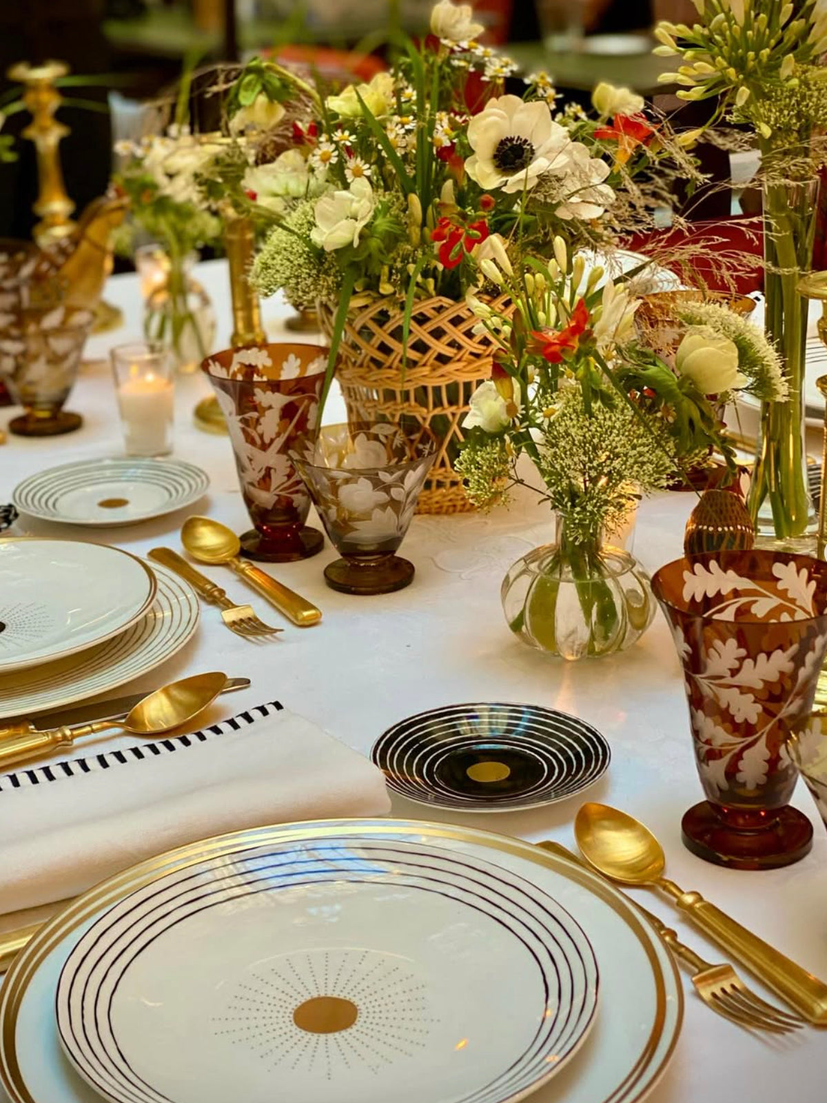 <b>Oak Leaves</b><br>Stemless Goblet in Mahogany